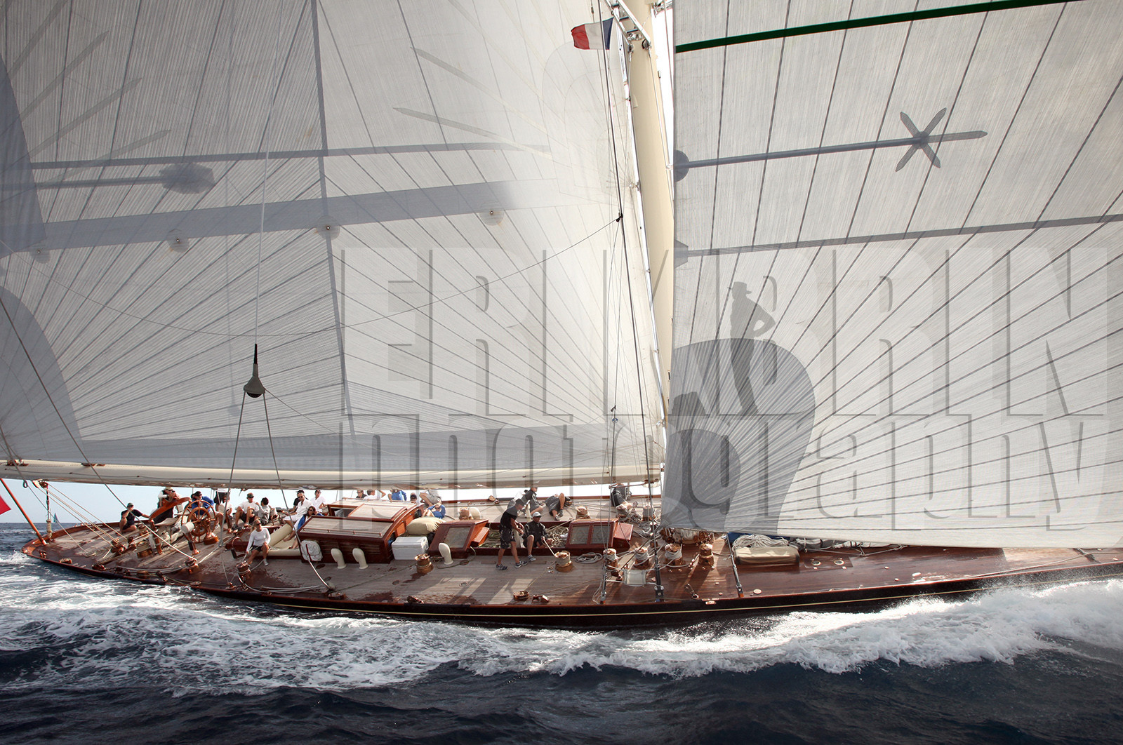 ref-3380-st2012-j-class-class-j-voilier-ancien-voile-bateau-de-course-mer.jpg