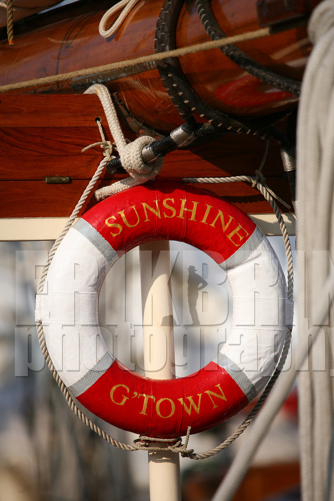 ref-20920-vieux-greement-bateau-ancien-pont-de-bateau-voile-voilier-mer.jpg