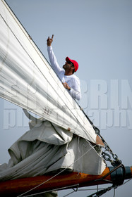 ref-30340-vst2007-equipage-voilier-photo-de-bateau-mer-vieux-greement.jpg