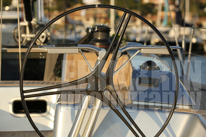 ref-21330-barre-de-voilier-bateau-pont-de-bateau-greement-bateau-de-course.jpg