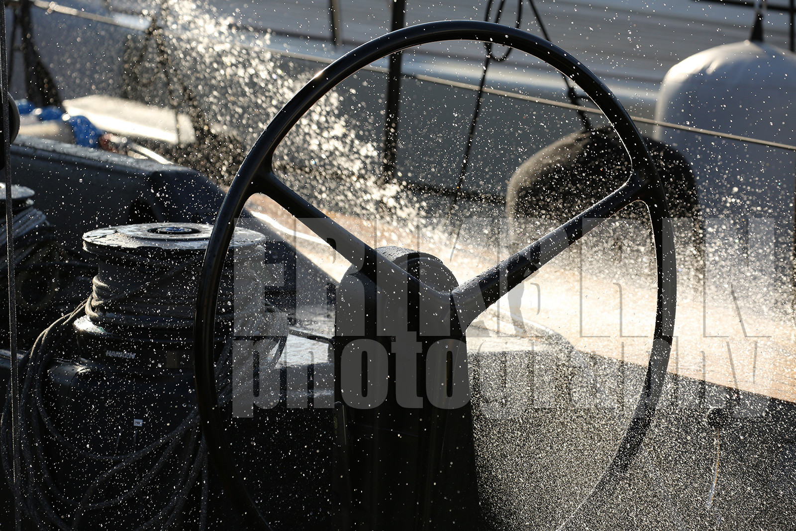 ref-21230-barre-de-voilier-bateau-pont-de-bateau-greement-bateau-de-course.jpg