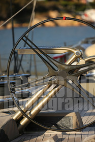 ref-21380-barre-de-voilier-bateau-pont-de-bateau-greement-bateau-de-course.jpg