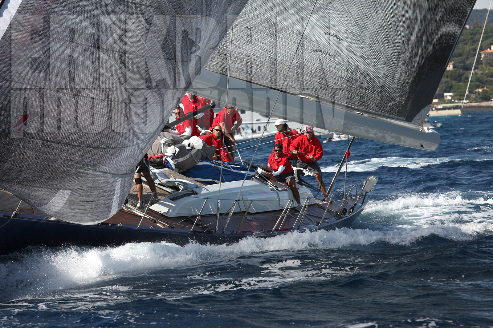 ref13010-vst2010-bateau-voilier-voile-bateau-de-course-mer-.jpg