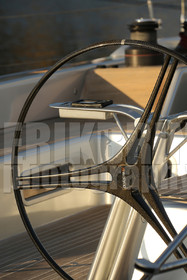 ref-21320-barre-de-voilier-bateau-pont-de-bateau-greement-bateau-de-course.jpg