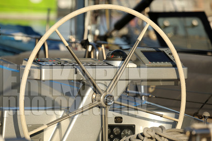 ref-21210-barre-de-voilier-bateau-pont-de-bateau-greement-bateau-de-course.jpg