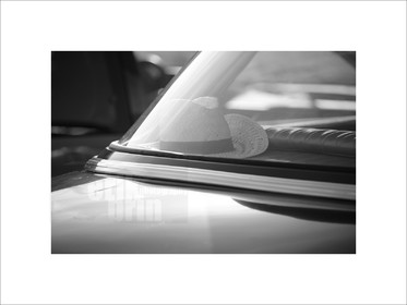 voit0112-voiture-ancienne-vieille-voiture-voiture-americaine-photo-noir-et-blanc-photographe-vintage-.jpg
