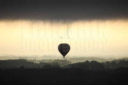 ref-810-lo-la-loire-mongolfiere-paysage-nature-brume-photographe.jpg