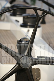 ref-21190-barre-de-voilier-bateau-pont-de-bateau-greement-bateau-de-course.jpg