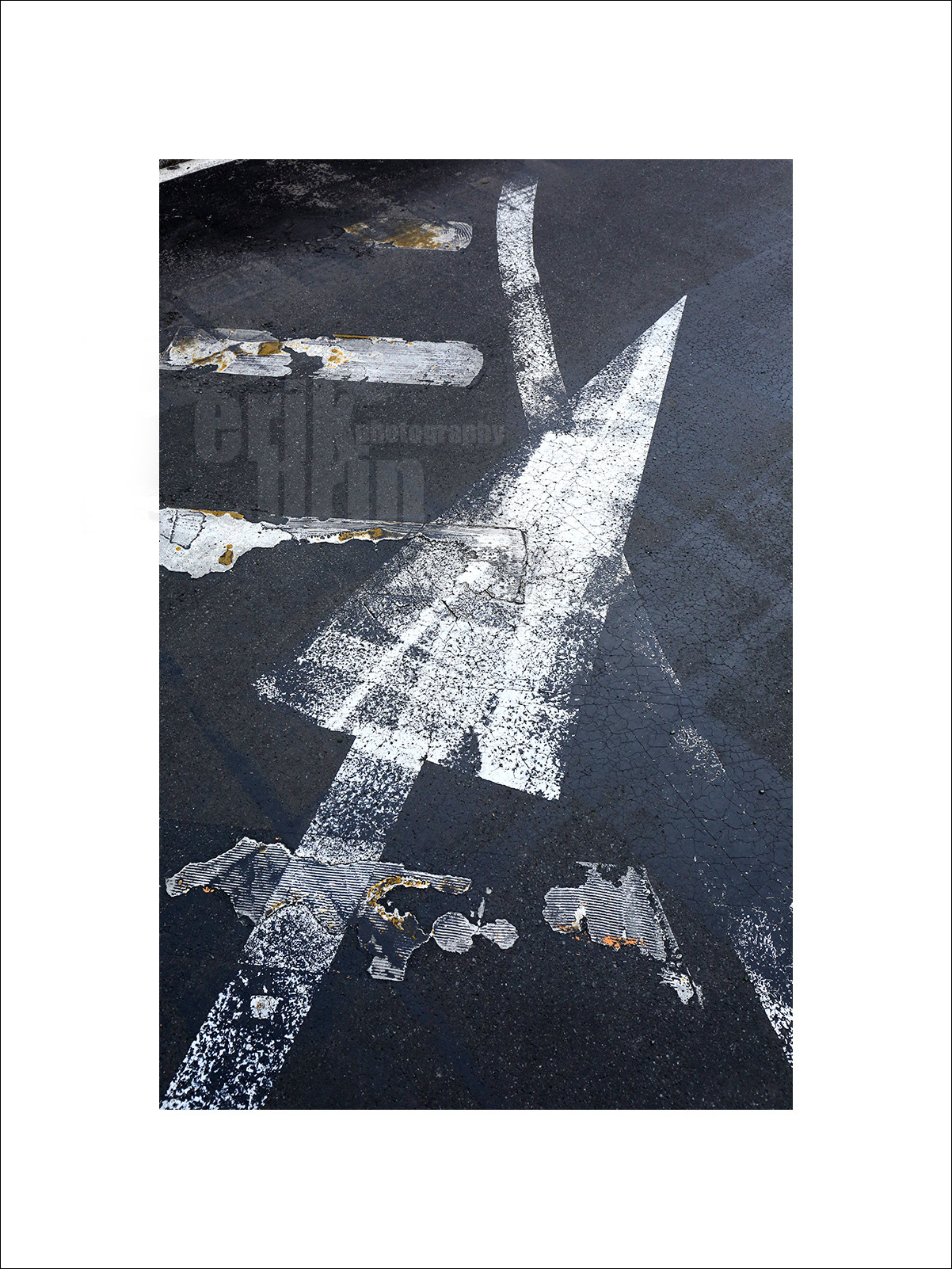 abstc0280-photo-abstraite-street-photography-urbex-ville-galerie-d-art-photo-contemporaine.jpg abstc0280-photo-abstraite-street-photography-urbex-ville-galerie-d-art-photo-contemporaine.jpg